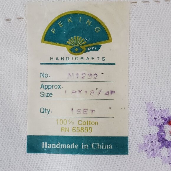 VTG Peking Handcrafts 18" Cotton Napkins Set Of 4 With Embroidery 100% Cotton - Picture 3 of 10